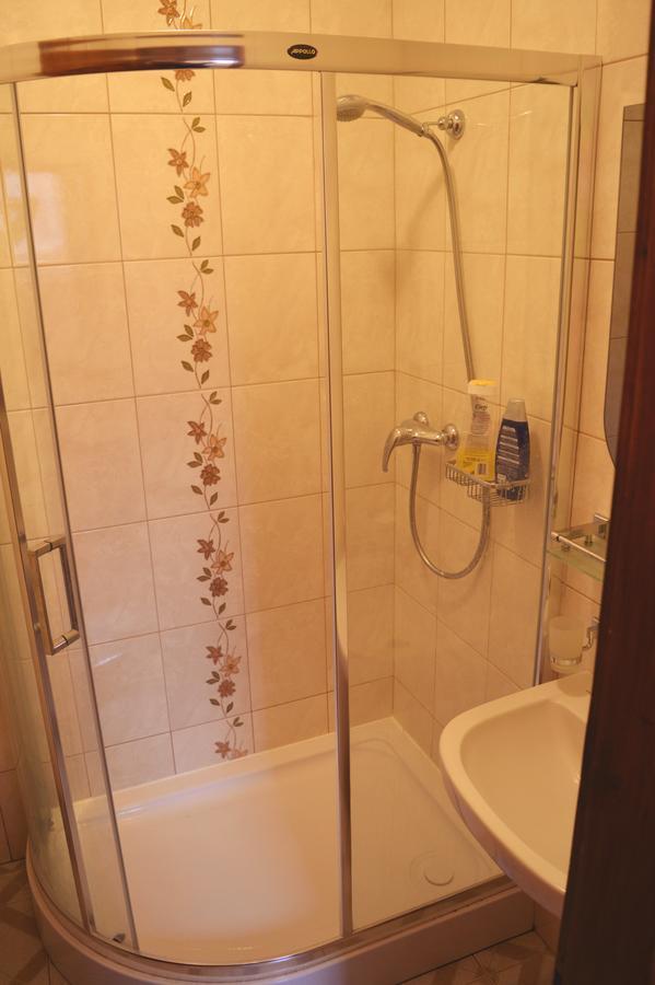 "Arttrakt" Hotel Lviv Ngoại thất bức ảnh